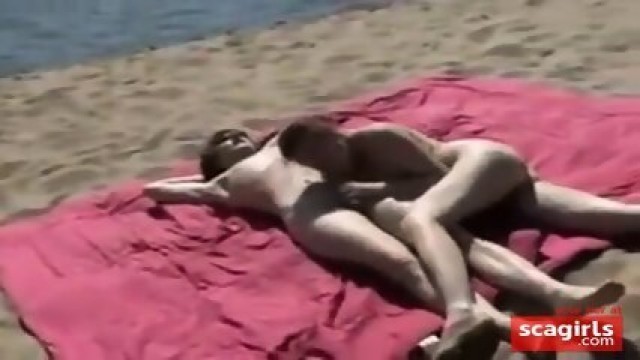 Shameless Beach Sex - Amateur Sex