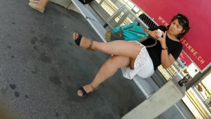 SEXY MILF LEGS CROSSED TOES AMATEUR VOYEUR CANDID 47