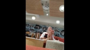 Mature Ladies Soles at University (hip Wiggling Toes to Music Edition)