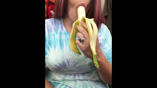 MILF Sucks off Banana before Breakfast