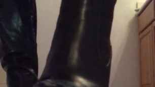 Cumming on my own boots