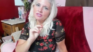 Curvy MILF Rosie: Live Show Mommy JOI