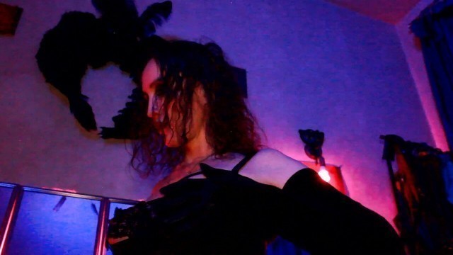 Leather Fetish Dominatrix Mistress Eva Femdom Milf Stockings Corset Heels Hot Mom Big Ass Goddess