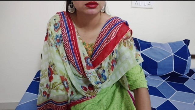 xxx Indian Desi step-mom ne sex ki lat laga di full hindi video xxx big boobs Saarabhabhi6 clear Hindi audio  horny sexy